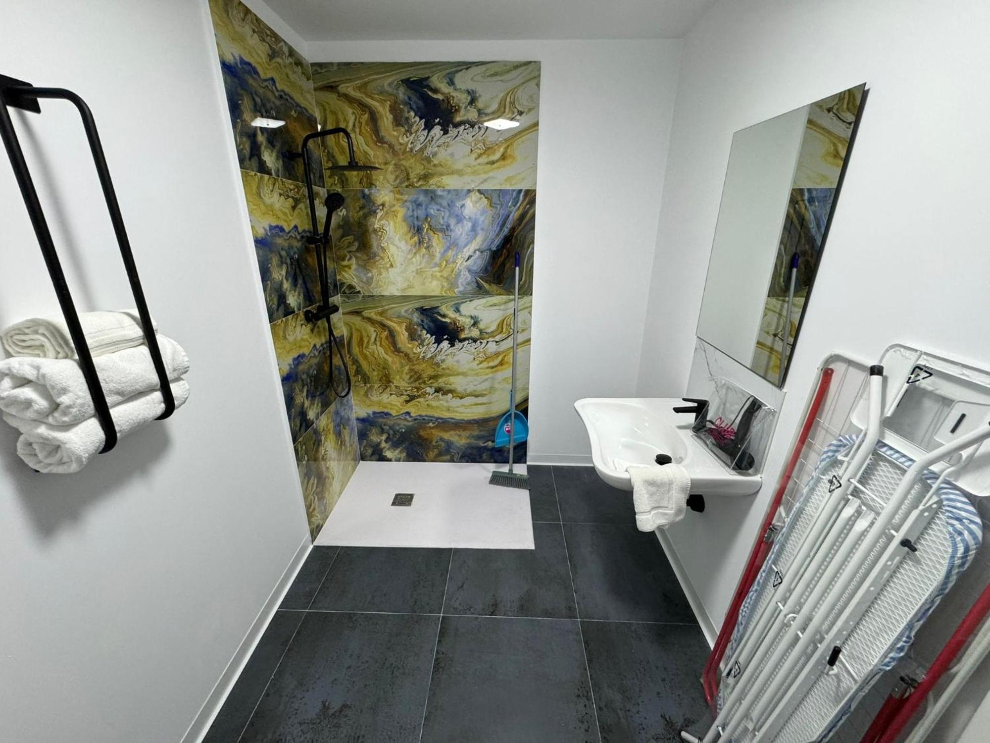Ynfinity Aparthotel Valencia Luaran gambar